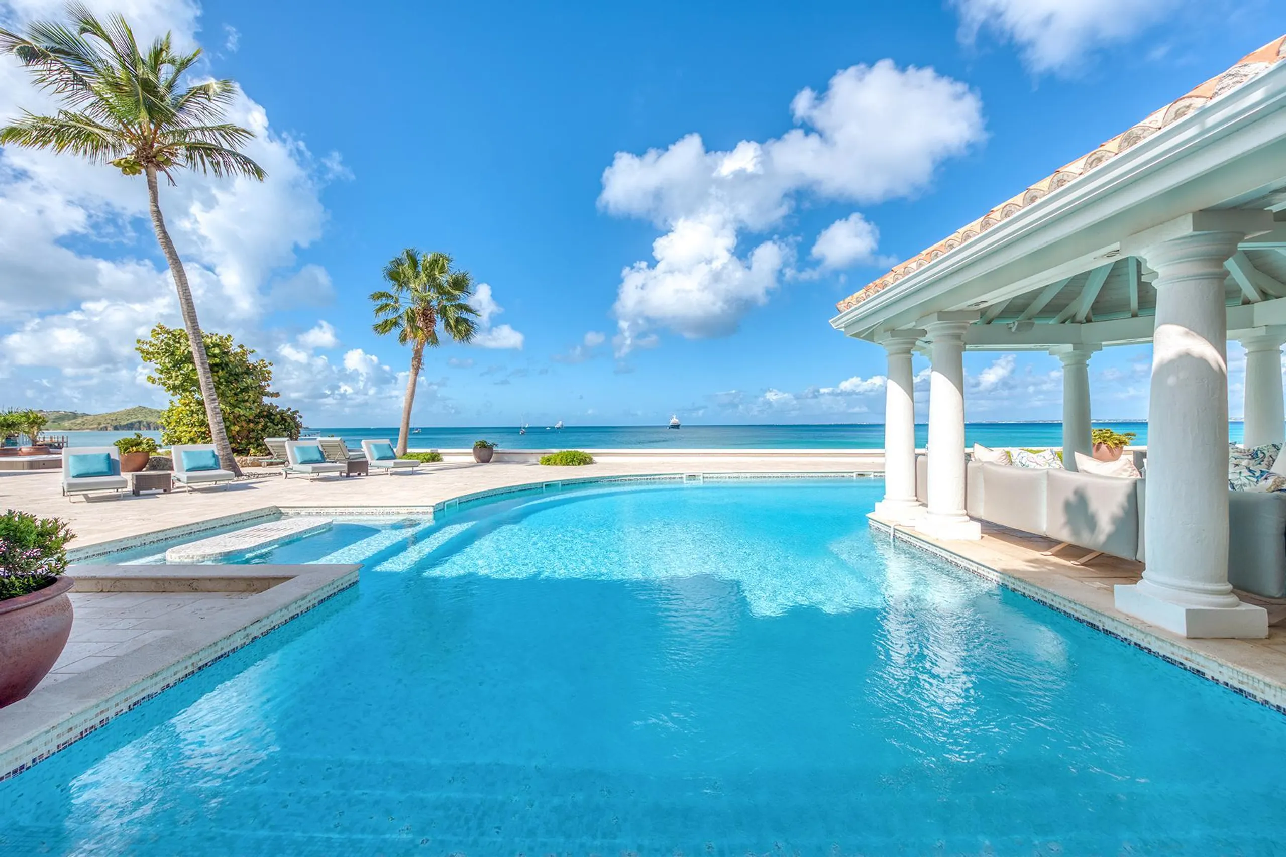 Serene Contemporary Ocean Front Villa with Private Pool and Ocean Views in Grand Case