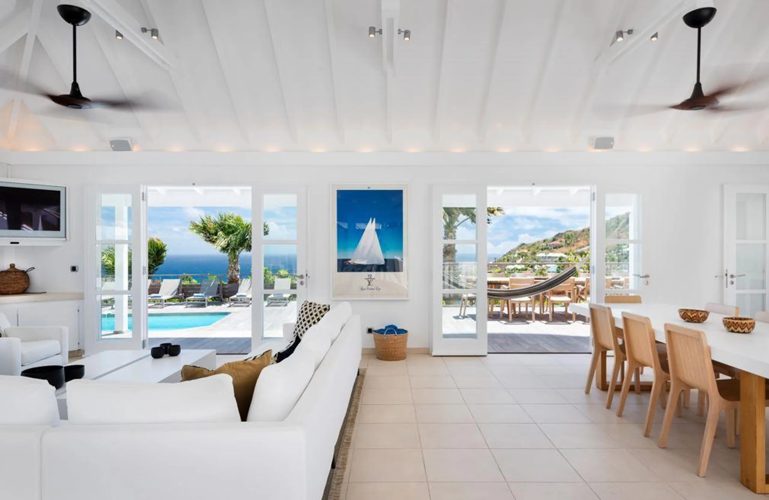 Tropical Paradise Villa in the Hills of Vitet — photograph 12