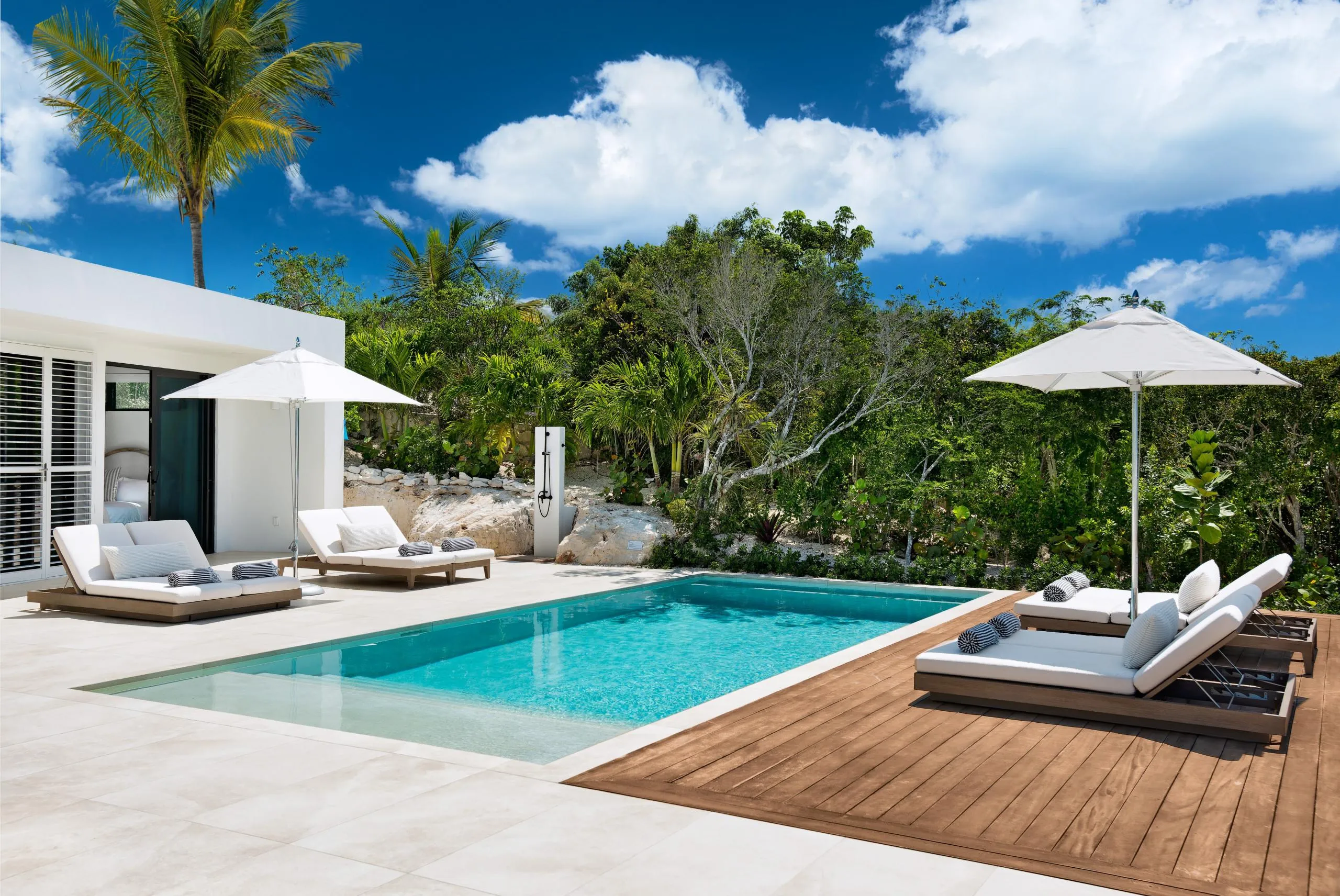 Exhilarating Majestic Villa with Private Pool and Panoramic Views — photograph 8