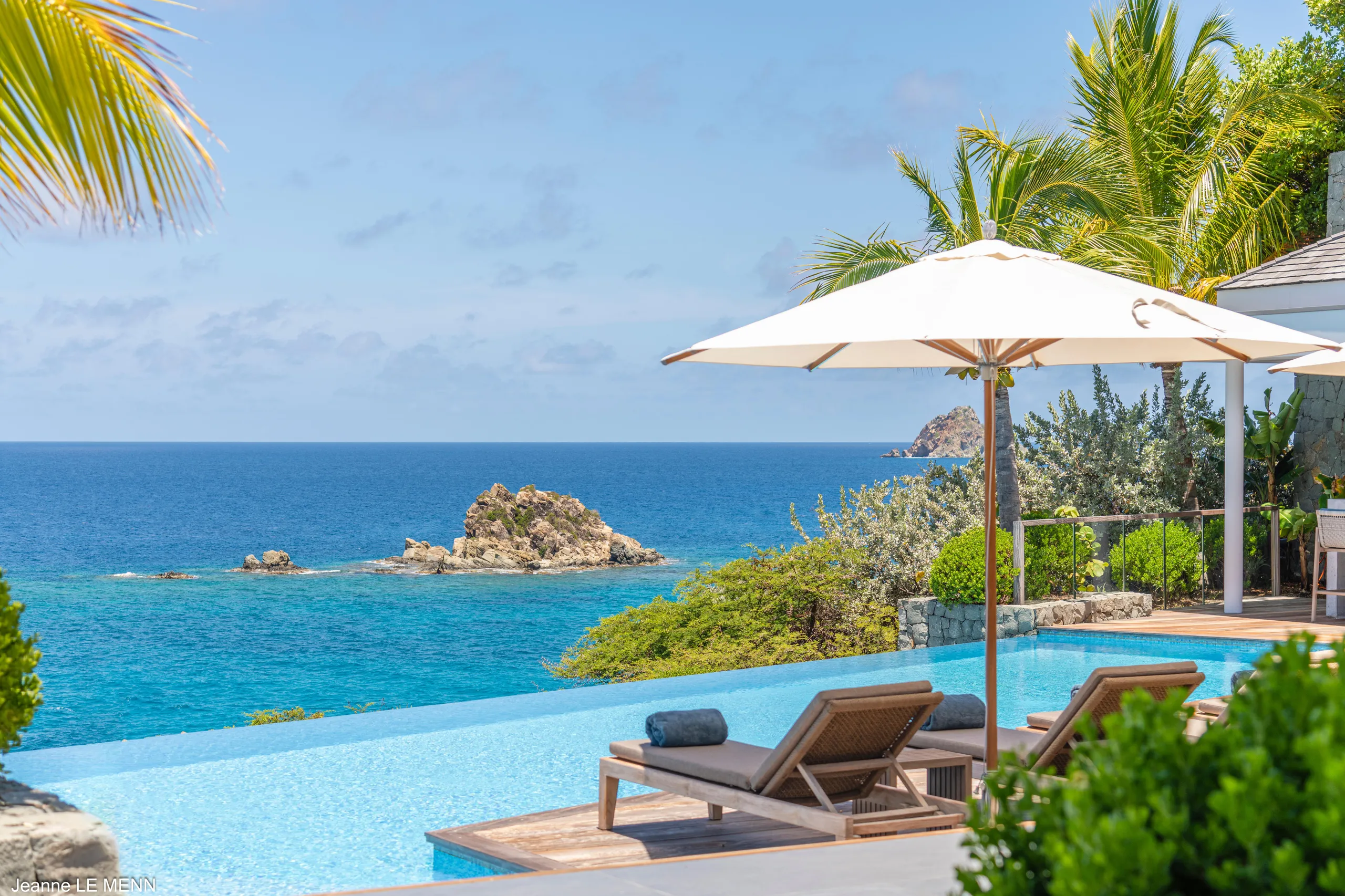Splendid Gustavia Estate with Infinity Pool and Walks to Beach — photograph 3