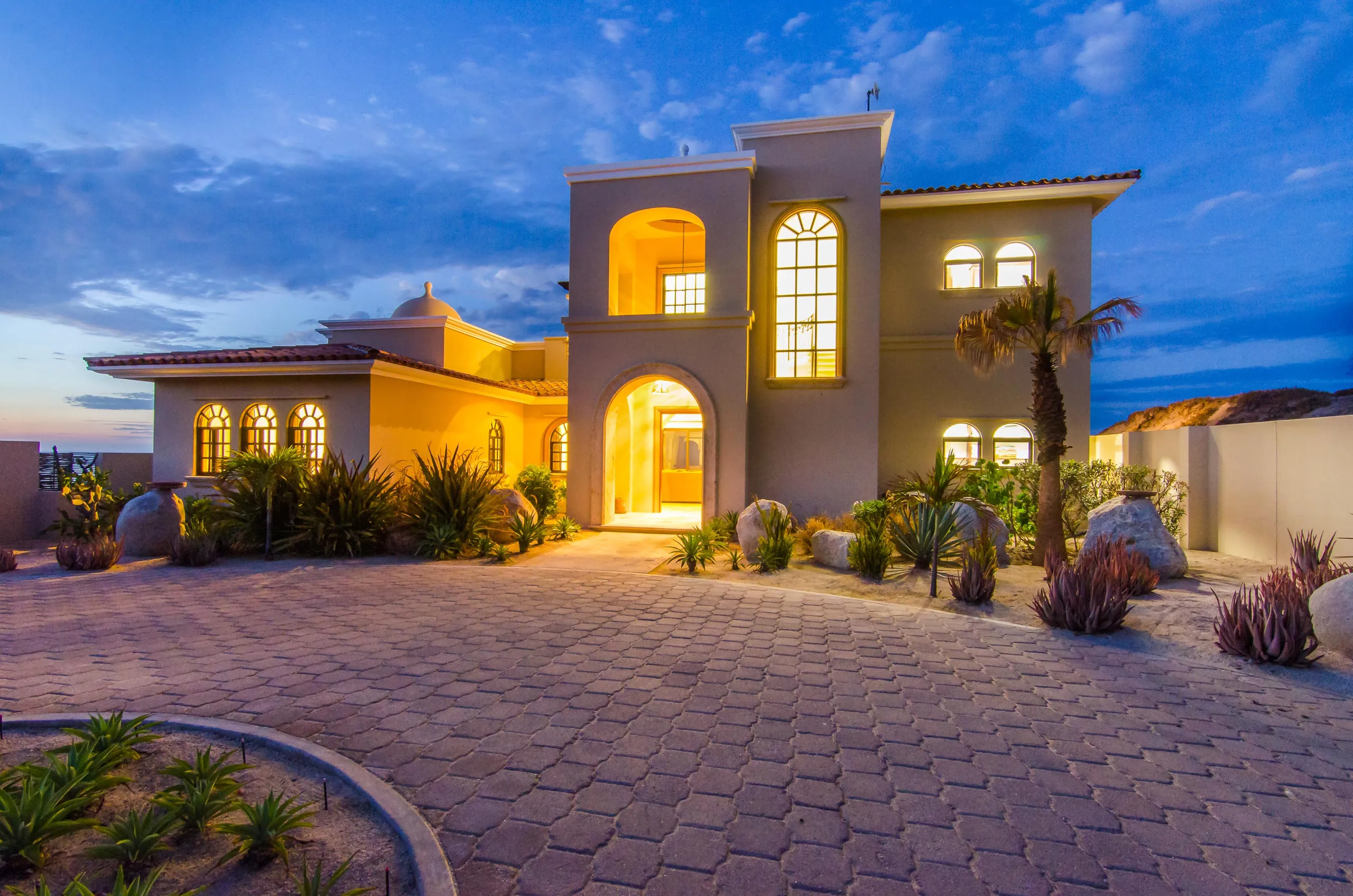 East Cape Luxury Villa with Infinity Pool, Hot Tub and Ocean Views — photograph 8