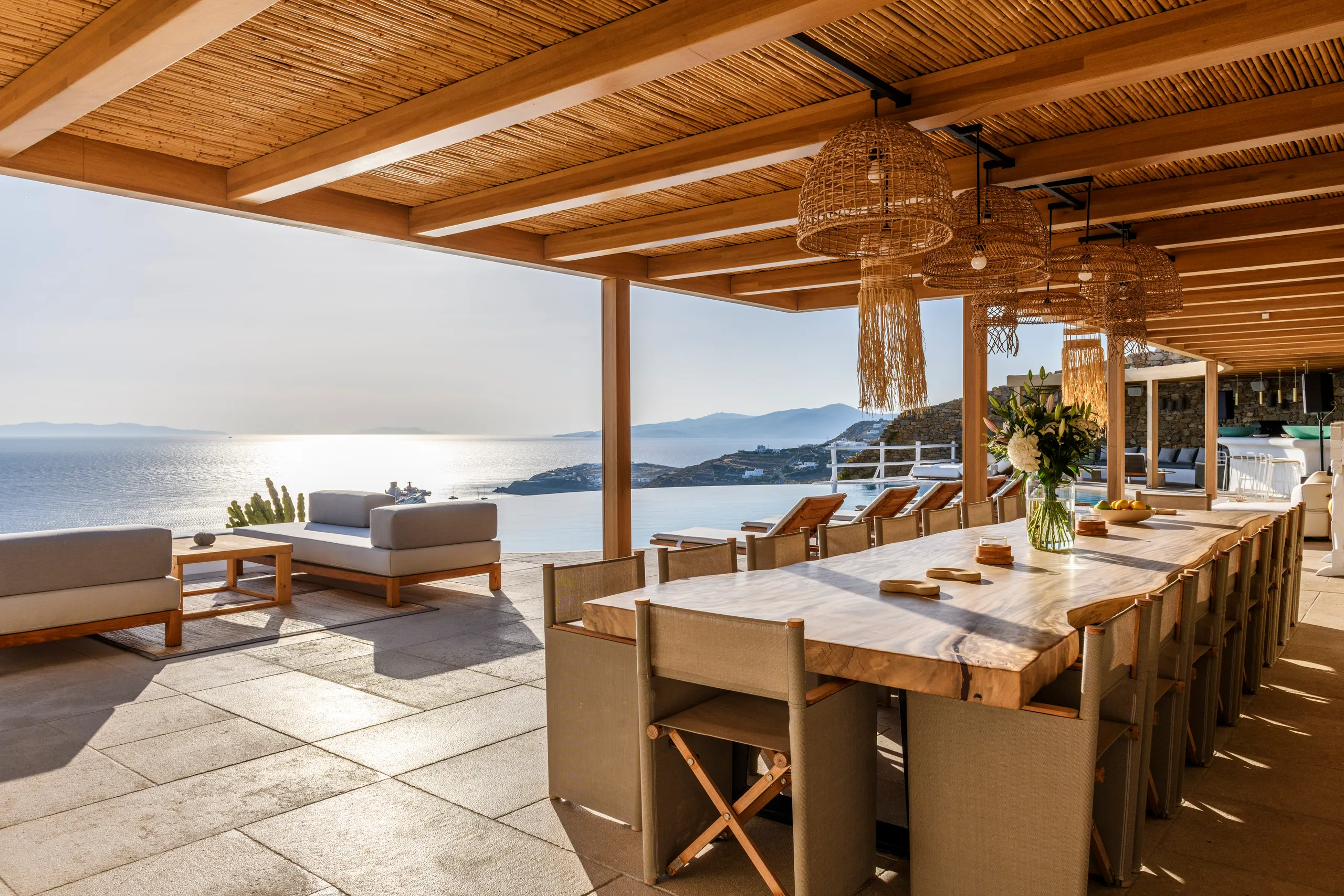 Superior Mykonos Accommodation with Private Pool, Sauna and Overlooking Port — photograph 11