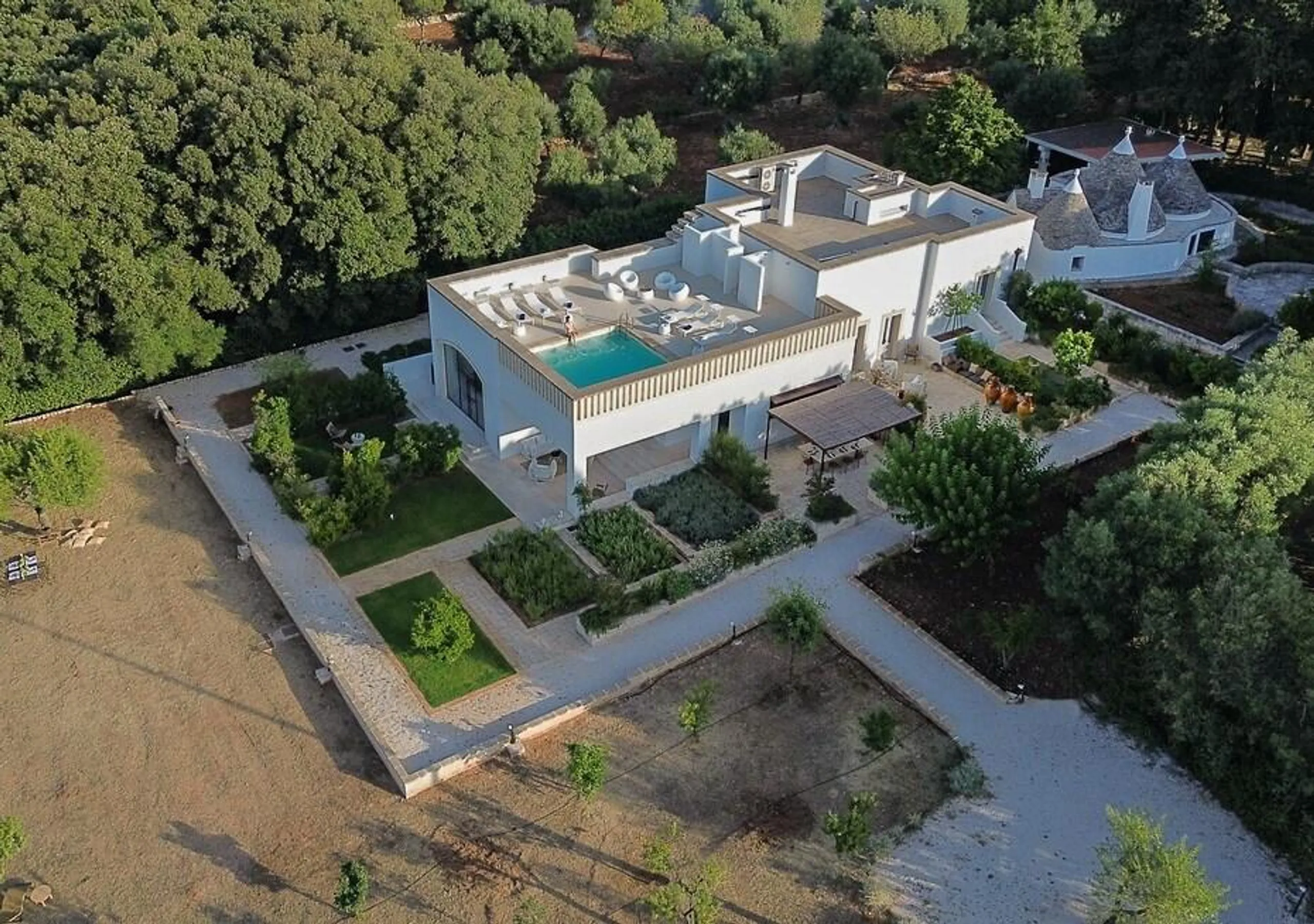 Luxurious Contemporary Villa with Pool and Adriatic Sea Views, Cozzana