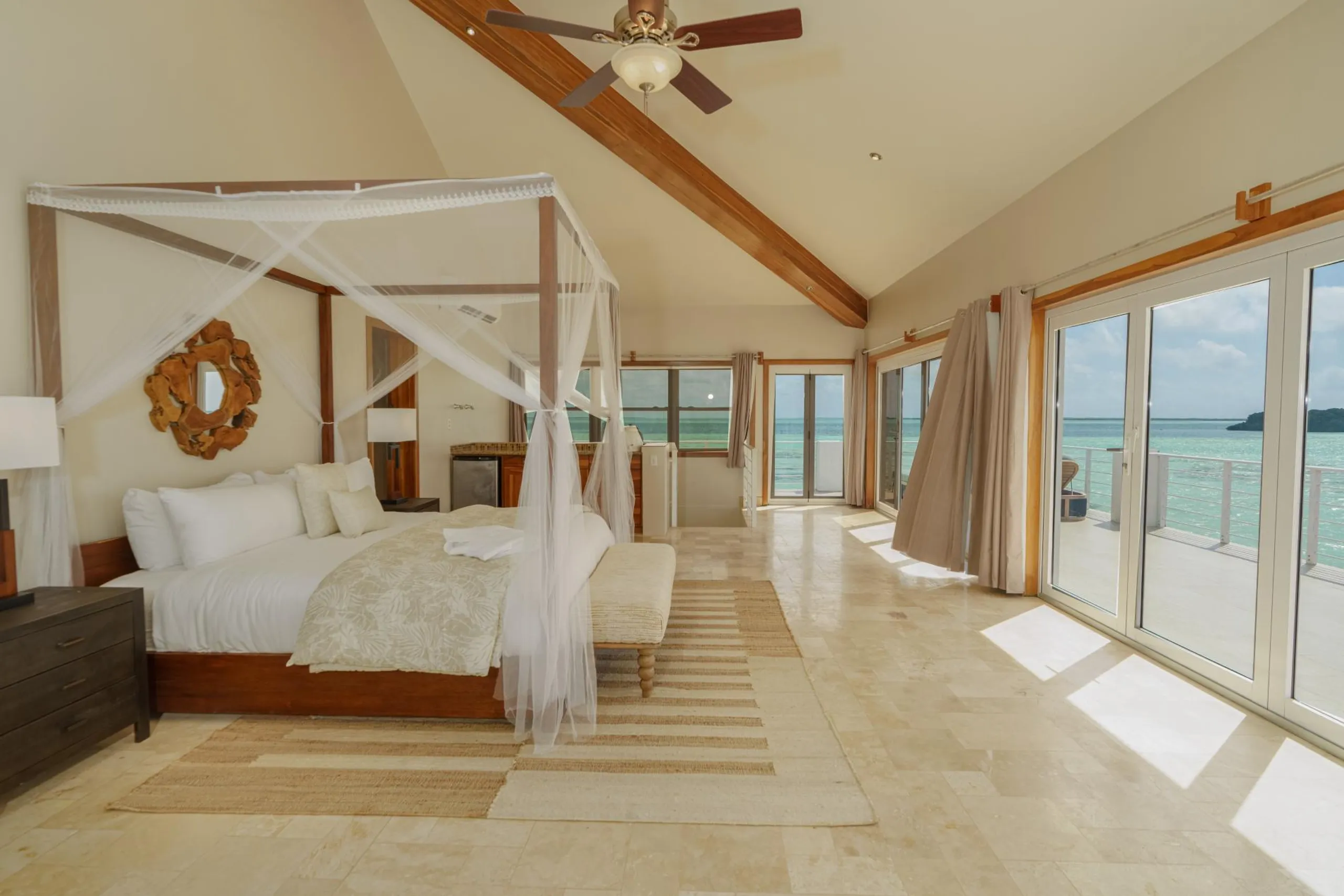 All-Inclusive Belize Island Oasis with Villas, Chef, Cocktails & Water Adventures — photograph 12