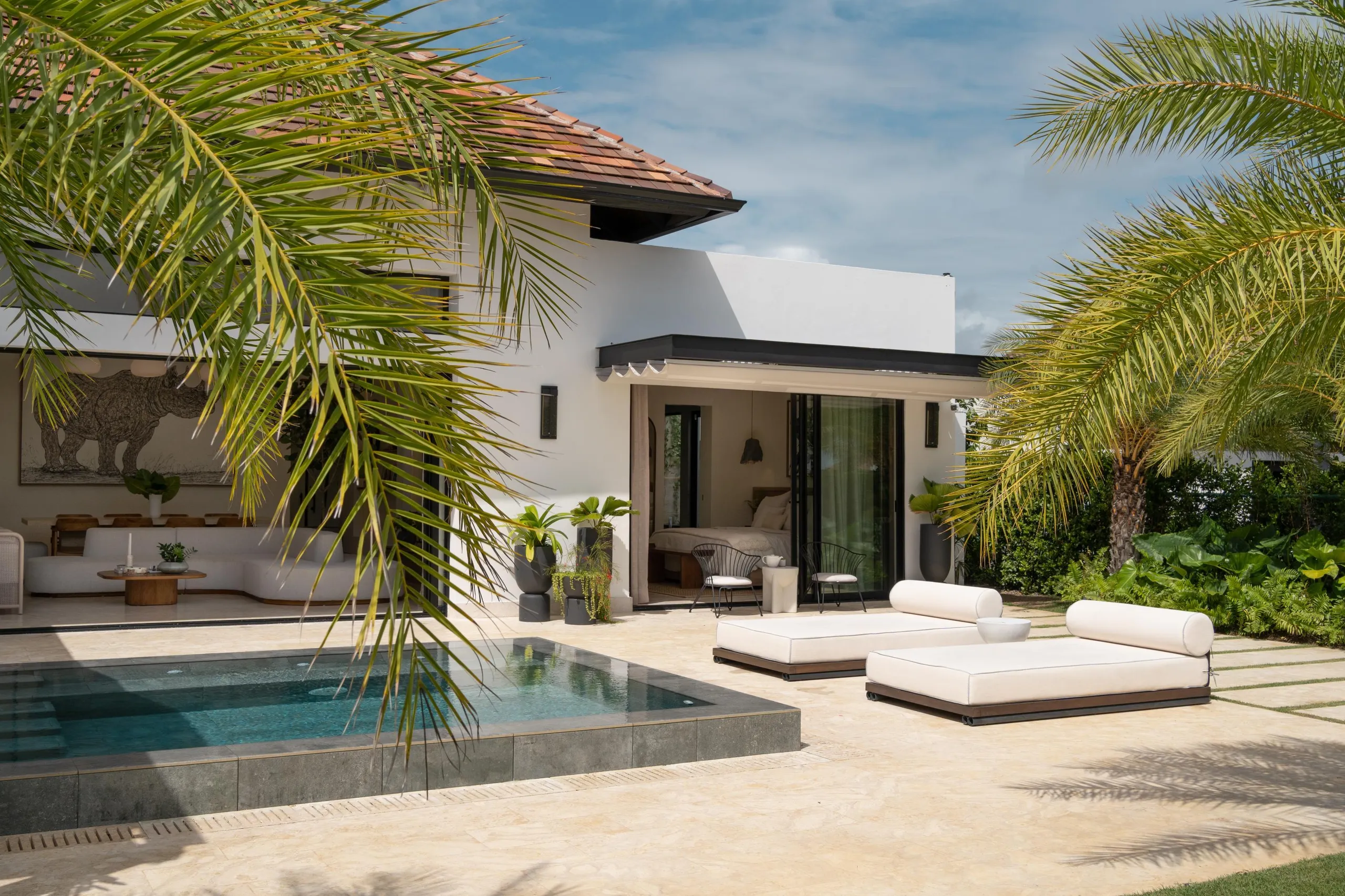 Plush 3-Bedroom with Heated Infinity Pool and Private Jacuzzi — photograph 9