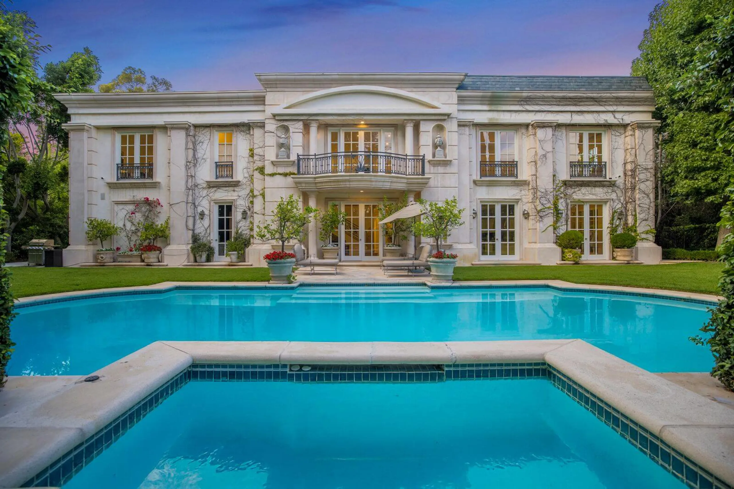 Beverly Hills 6BR French Mediterranean Villa with Private Pool and Gardens — photograph 8