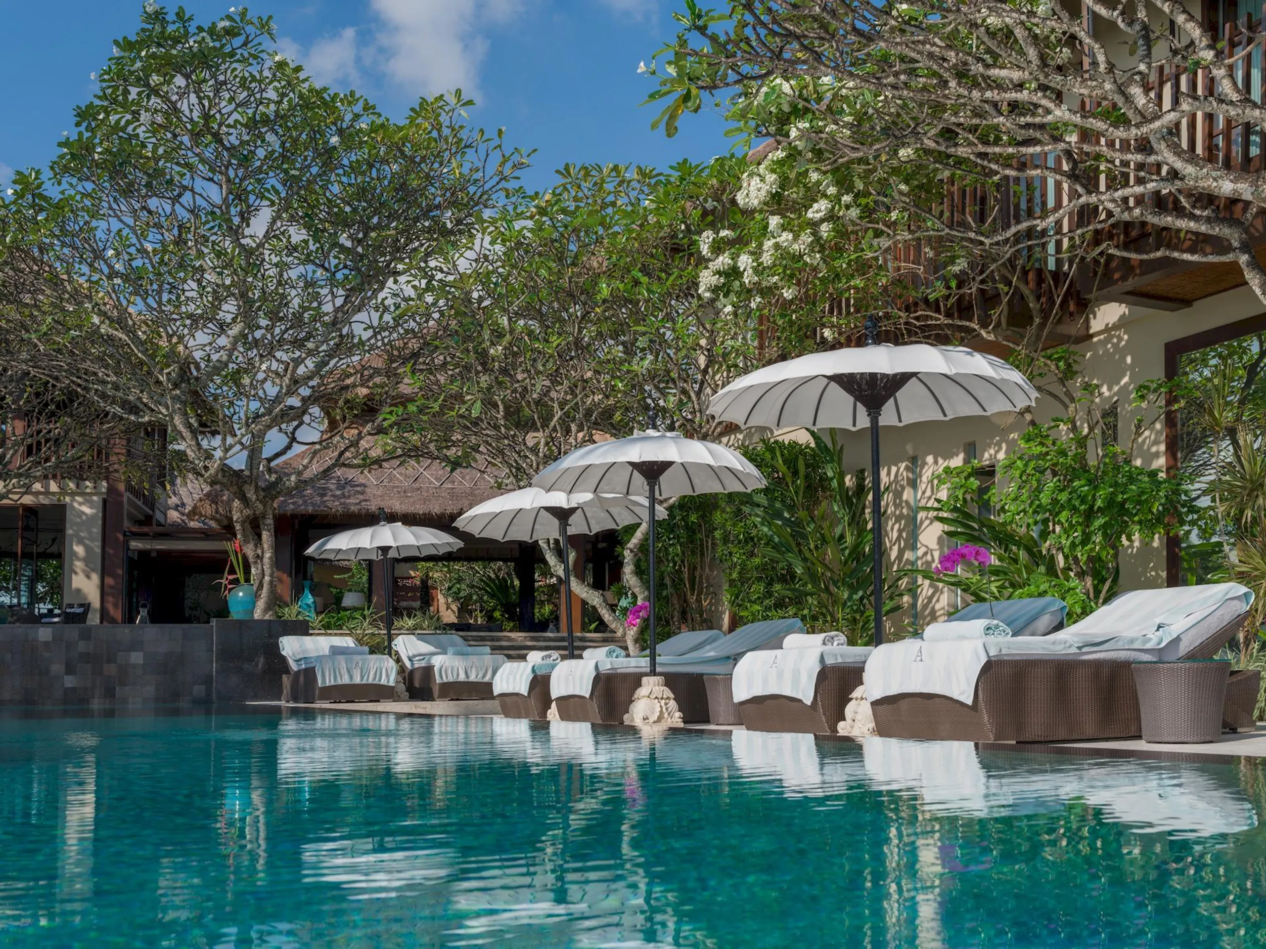 Elegant Seaview Villa with Invigorating Pool — photograph 4